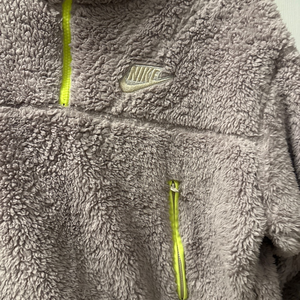 Jacket - Picture 2 of 4